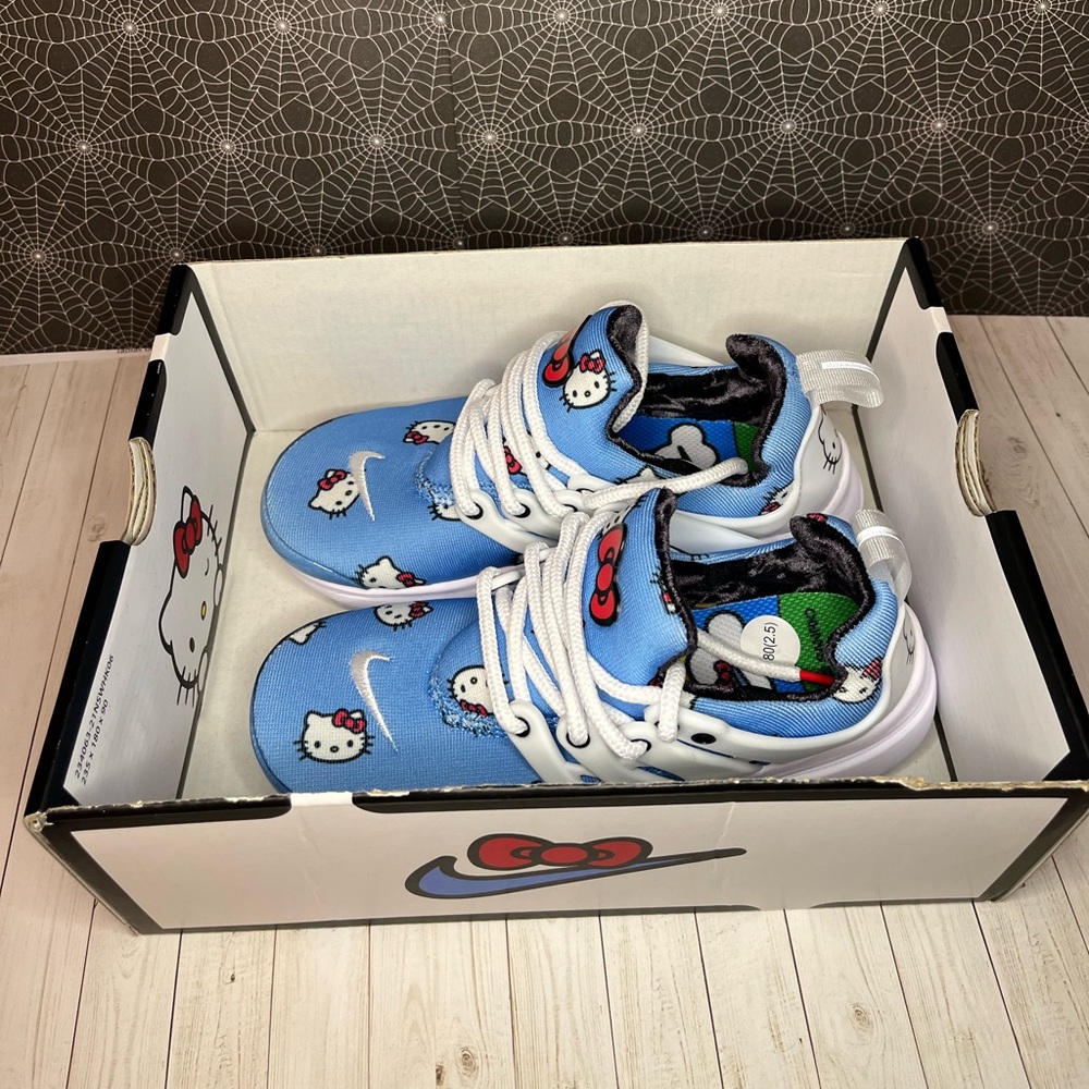 NWT Nike X Hello Kitty Presto 12c
